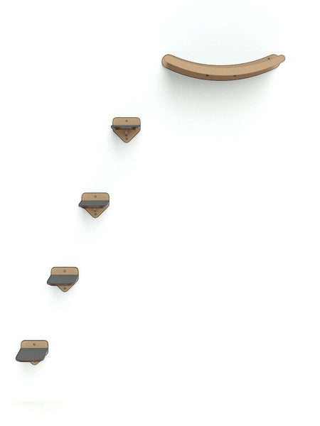 Gatitud Store wall-mounted cat gym with four wooden steps and a curved Luna bed, made of MDF.