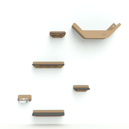 Gimnasio de pared para gatos Gatitud Store Combo B de madera MDF con peldaños, comedero y hamaca en fondo blanco