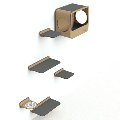 Gimnasio de pared Gatitud Store COMBO B con plataformas de madera MDF, comedero y cueva para gatos activos.