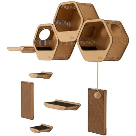 Gatitud Store wall-mounted cat gym with hexagonal perches and scratching posts made of MDF and cardboard.